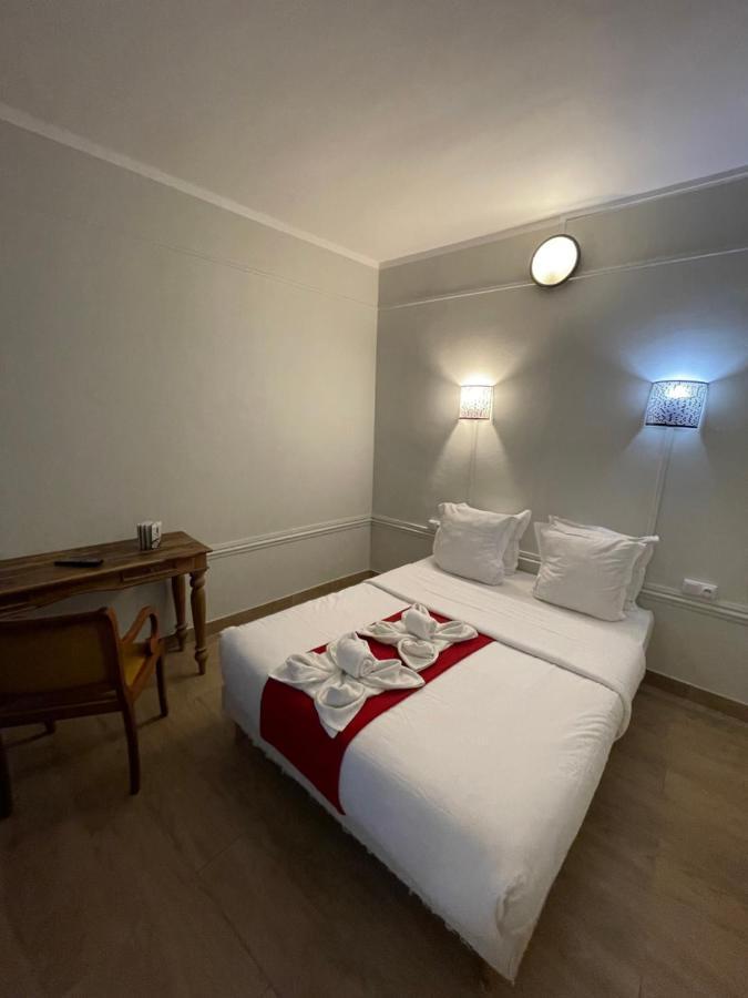 Hotel Central Saint-Denis  Eksteriør bilde
