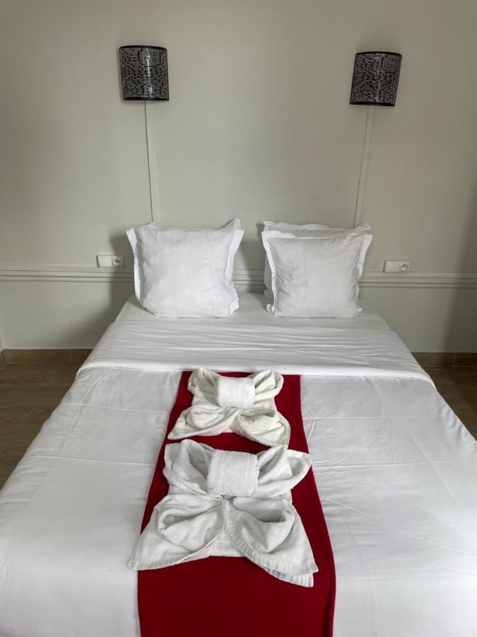 Hotel Central Saint-Denis  Eksteriør bilde